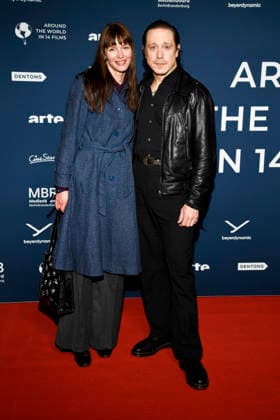ABBberlin Mona Lüders and Timo Jacobs actor couple as guests on the red carpet at the festival opening AROUND THE WORLD IN 14 FILMS at Cinestar Kino in der Kulturbrauerei Berlin on 28 11 2025 Berlin Germany