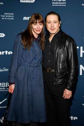 ABBberlin Mona Lüders and Timo Jacobs actor couple as guests on the red carpet at the festival opening AROUND THE WORLD IN 14 FILMS at Cinestar Kino in der Kulturbrauerei Berlin on 28 11 2025 Berlin Germany