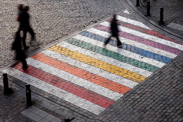 A rainbow crosswalk can be seen in front of the EU Parliament in Brussels The city of Brussels wants to celebrate diversity by installing rainbow-colored crosswalks Wokeness as social awareness is shown here as a visible sign of diversity through the rainbow crosswalk Theme image, symbolic image Brussels, 27 11 2025 Brussels Capital Belgium Copyright: xChristophxHardtx