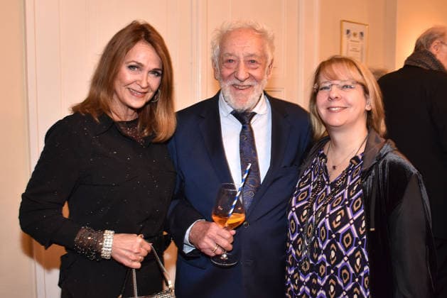 Christiane Zander, Dieter Hallervorden and Nathalie Hallervorden at the Der Neurosen Kavalier Theater Premiere at the Schlossparktheater on 29 11 2025 in Berlin Der Neurosen Kavalier Theater Premiere in Berlin