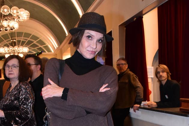 Anouschka Renzi at the Der Neurosen Kavalier Theater Premiere at Schlossparktheater on 29 11 2025 in Berlin Der Neurosen Kavalier Theater Premiere in Berlin