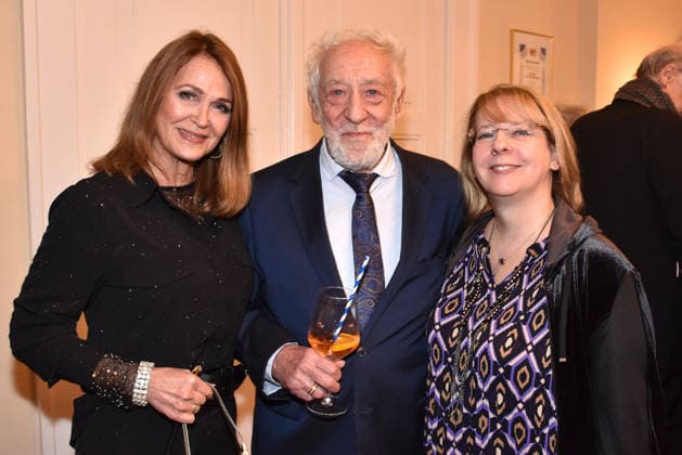 Christiane Zander, Dieter Hallervorden and Nathalie Hallervorden at the Der Neurosen Kavalier Theater Premiere at the Schlossparktheater on 29 11 2025 in Berlin Der Neurosen Kavalier Theater Premiere in Berlin