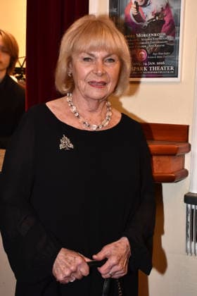Dagmar Biener at the Der Neurosen Kavalier Theater Premiere at Schlossparktheater on 29 11 2025 in Berlin Der Neurosen Kavalier Theater Premiere in Berlin
