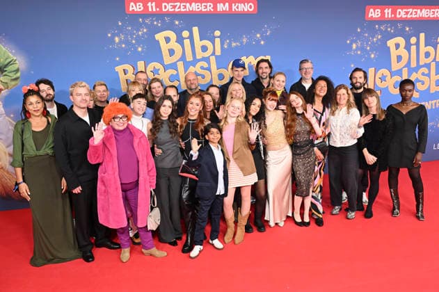 Aithonas Avgoustakis, Carla Demmin, Nala, Shanti Celik, Fia Marie Lin, Philomena Amari, Balthazar Gyan Alexis Kuppuswamy, Friedrich Mücke, Rosalie Thomass with cast and crew at the premiere of the feature film Bibi Blocksberg Das große Hexentreffen at Mathäser Filmpalast Munich, 29 11 2025 Foto:xR.xHeinex xFuturexImagex bibi_5111