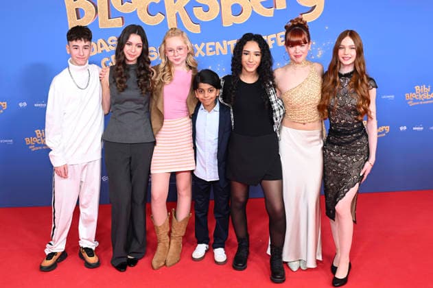 Aithonas Avgoustakis, Carla Demmin, Nala,, Balthazar Gyan Alexis Kuppuswamy, Shanti Celik, Fia Marie Lin and Philomena Amari at the premiere of the movie Bibi Blocksberg Das große Hexentreffen at Mathäser Filmpalast Munich, 29 11 2025 Foto:xR.xHeinex xFuturexImagex bibi_5120