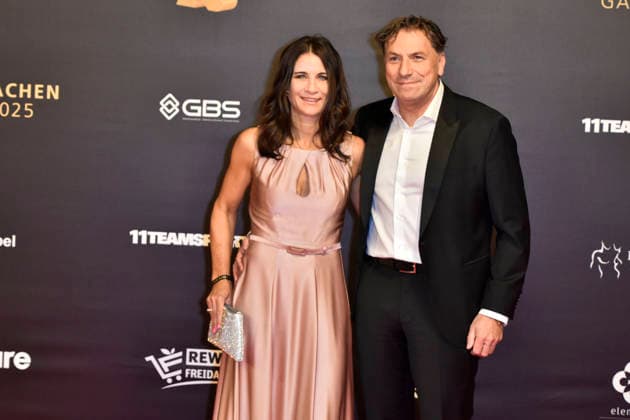 ABBdortmund Thomas Wuwstefeld and company as guests on the red carpet at the Kinderlachen Gala 2025 in the Westfalenhalleon 29 11 2025 in Dortmund NRW Germany