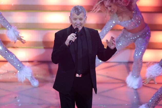 ARD Das Adventsfest der 100 000 Lichter Singer Semino Rossi during the ARD TV show Das Adventsfest der 100 000 Lichter on 29 11 2025 in Suhl 20251129SBK0026