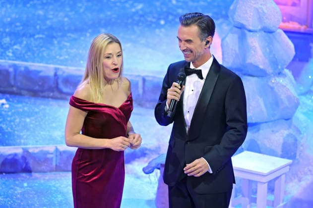 ARD Das Adventsfest der 100 000 Lichter TV presenter Florian Silbereisen and singer Stefanie Hertel during the ARD TV show Das Adventsfest der 100 000 Lichter on 29 11 2025 in Suhl 20251129SBK0086
