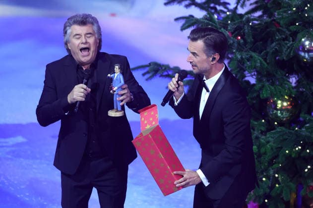 ARD Das Adventsfest der 100 000 Lichter TV presenter Florian Silbereisen and singer Andy Borg during the ARD TV show Das Adventsfest der 100 000 Lichter on 29 11 2025 in Suhl 20251129SBK0094
