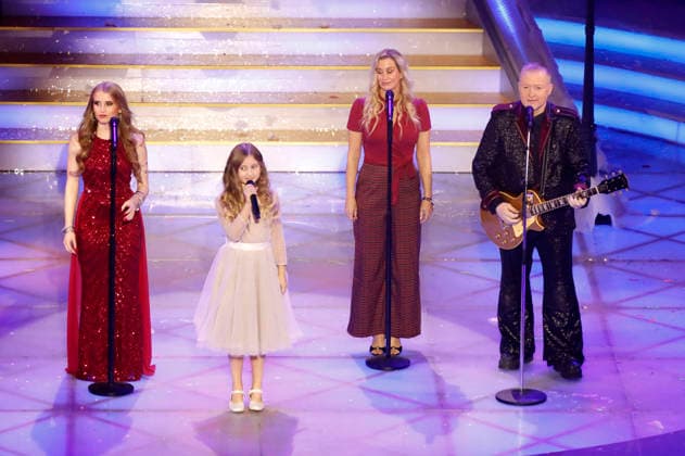 Joey Kelly™s Family in the ARD TV show Das Adventsfest der 100 000 Lichter 2025 at the Congress Center Suhl Suhl, 29 11 2025 Foto:xAgenturxWehnertx xGränzdörferx xFuturexImagex advendsfest_5139
