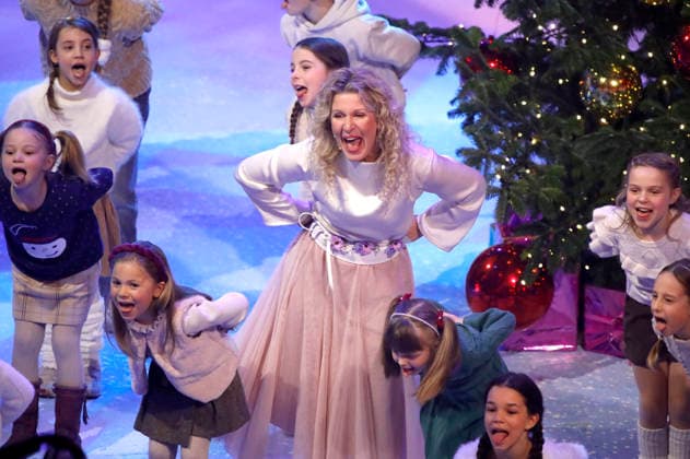 Simone Sommerland in the ARD TV show Das Adventsfest der 100 000 Lichter 2025 at the Congress Center Suhl Suhl, 29 11 2025 Foto:xAgenturxWehnertx xGränzdörferx xFuturexImagex advendsfest_5161