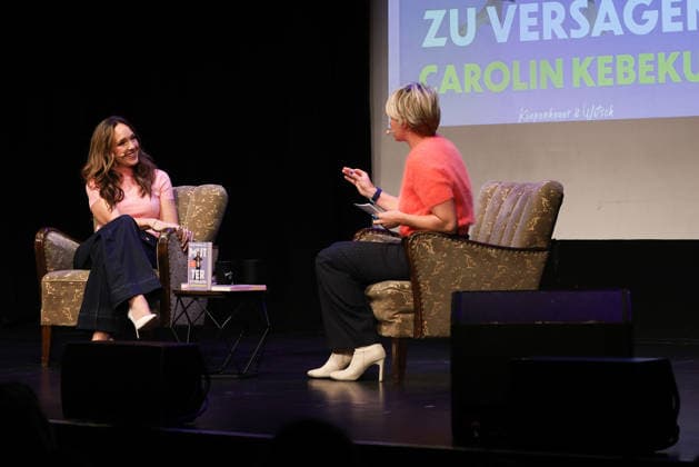 Carolin Kebekus with presenter Sabine Heinrich at the book premiere of 8000 ways to fail as a mother on 30 11 2025 at Gloria in Cologne Carolin Kebekus at the premiere of her book in Cologne