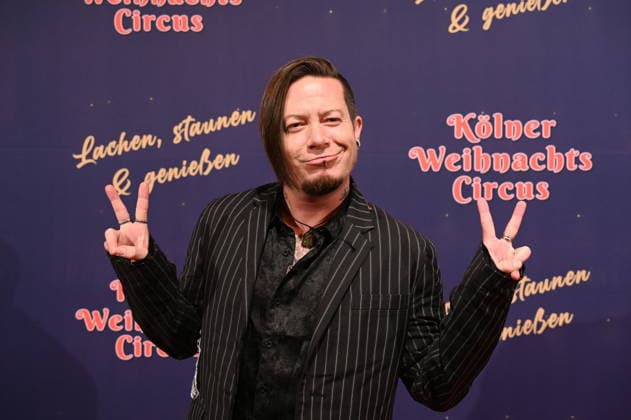 Musician and singer Izzy Gallegos, former member of the boy band US5, comes to the premiere of the 10th Cologne Christmas Circus