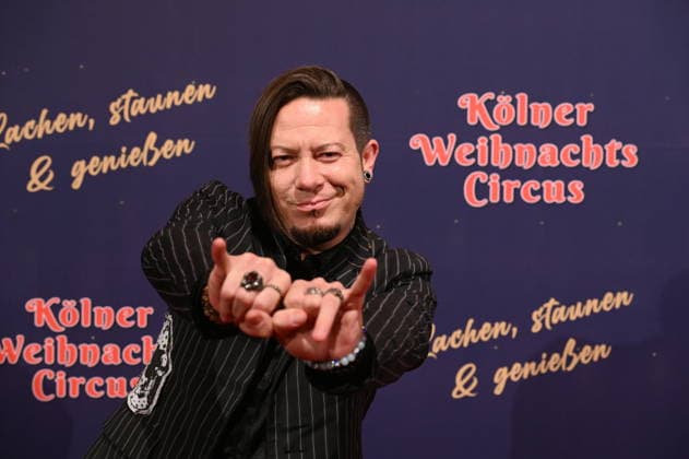 Musician and singer Izzy Gallegos, former member of the boy band US5, comes to the premiere of the 10th Cologne Christmas Circus