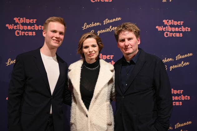 Producers Ilja and Katja Smitt and son Maxim l at the premiere of the 10th Cologne Christmas Circus