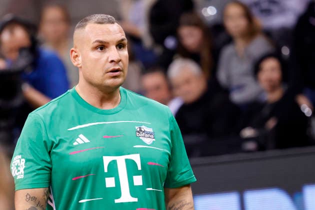 Singer Pietro Lombardi Team Young Bafana at Telekom Starkick 2025 in the Telekom Dome Numerous soccer legends, celebrities, influencers and stars kicked for a good cause on the small pitch Bonn, 30 11 2025 NRW Germany Copyright: xChristophxHardtx