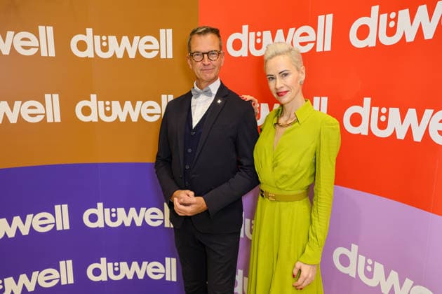 DÜWELL Public Opening Event Jeannine Halene, host of the evening and owner of the agency Rheinschurken with Düsseldorfs mayor Josef Hinkel Düsseldorf DÜWELL NRW Germany