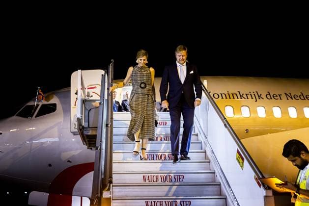 Paramaribo, The Netherlands, 2025-11-30 19:28:31 PARAMARIBO, November 30, 2025, Johan Adolf Pengel International Airport. King Willem-Alexander and Queen Maxima are arriving at Johan Adolf Pengel International Airport on a state visit to the Republic of Suriname at the invitation of President Jennifer Geerlings-Simons. PHOTO: NLBeeld Patrick van Emst Credit: NL Beeld Patrick van Emst  Copyright: xx x