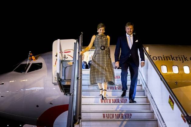PARAMARIBO King Willem-Alexander and Queen Maxima are welcomed at Johan Adolf Pengel International Airport, Suriname s national airport. The royal couple has been invited by President Jennifer Geerlings-Simons for a three-day state visit in the year that Suriname celebrates its 50th anniversary of independence from the Netherlands. ANP POOL PATRICK VAN KATWIJK netherlands out - belgium out  Copyright: xx x543525506x originalFilename: 543525506.jpg
