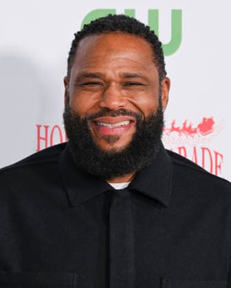 November 30, 2025, Hollywood, California, USA: American actor, comedian, and television host ANTHONY ANDERSON attends the 93rd Annual Hollywood Christmas Parade: Hollywood RED CARPET. Hollywood USA - ZUMAb173 20251130_aap_b173_018 Copyright: xBillyxBennightx