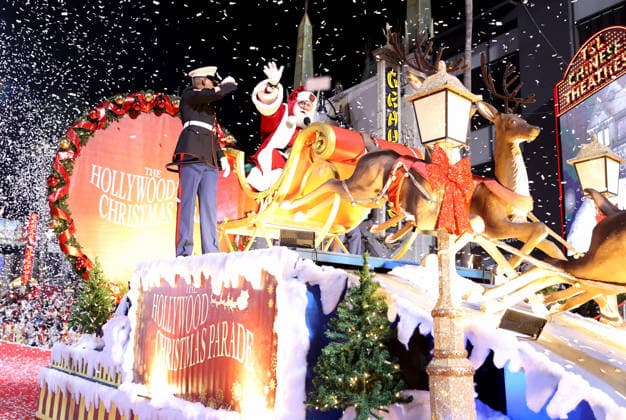 93rd Hollywood Christmas Parade in California CALIFORNIA, UNITED STATES - NOVEMBER 30: Cortney Lofton as Santa Clause greets the crowd at the 93rd Hollywood Christmas Parade in Hollywood of Los Angeles, California, United States on November 30, 2025. Tayfun Coskun Anadolu California United States. Editorial use only. Please get in touch for any other usage.  Copyright: x2025xAnadoluxTayfunxCoskunx