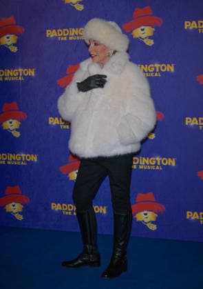 Paddington: The Musical West End Opening Night - Arrivals Dame Joan Collins attends the Paddington: The Musical West End Opening Night at The Savoy Theatre on November 30, 2025 in London, England, Credit:Jules Annan Avalon  Copyright: xJulesxAnnanx xAvalonx 1055703113