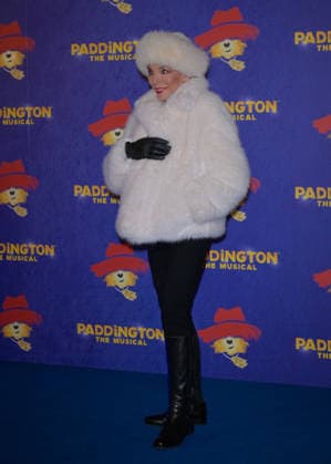 Paddington: The Musical West End Opening Night - Arrivals Dame Joan Collins attends the Paddington: The Musical West End Opening Night at The Savoy Theatre on November 30, 2025 in London, England, Credit:Jules Annan Avalon  Copyright: xJulesxAnnanx xAvalonx 1055703153