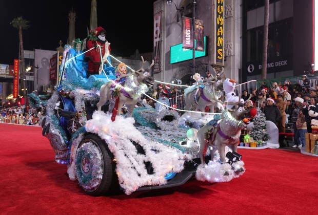 A general view of atmosphere during The 93rd Annual Hollywood Christmas Parade With Grand Marshal Luke Wilson In Support of Marine Toys for Tots in Los Angeles on Sunday, November 30, 2025.  LAP20251130805 GERGxGRUDT