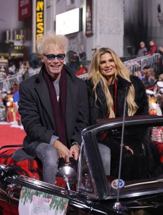 Murray SawChuck and Dani Elizabeth cruise down Hollywood Blvd. during The 93rd Annual Hollywood Christmas Parade With Grand Marshal Luke Wilson In Support of Marine Toys for Tots in Los Angeles on Sunday, November 30, 2025.  LAP20251130820 GERGxGRUDT