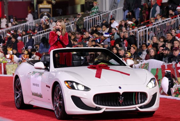 Sarah Reeves cruises down Hollywood Blvd. during The 93rd Annual Hollywood Christmas Parade With Grand Marshal Luke Wilson In Support of Marine Toys for Tots in Los Angeles on Sunday, November 30, 2025.  LAP20251130773 GERGxGRUDT