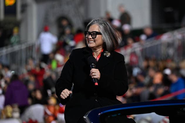 93rd Hollywood Christmas Parade in California HOLLYWOOD, CALIFORNIA - NOV 30: Councilwoman Monica Rodriguez greets the crowd during the 93rd Hollywood Christmas Parade in Hollywood of Los Angeles, California, United States on November 30, 2025. Tayfun Coskun Anadolu California United States. Editorial use only. Please get in touch for any other usage.  Copyright: x2025xAnadoluxTayfunxCoskunx