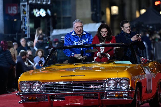 93rd Hollywood Christmas Parade in California HOLLYWOOD, CALIFORNIA - NOV 30: Former Dodgers baseball player Rick Monday greets the crowd during the 93rd Hollywood Christmas Parade in Hollywood of Los Angeles, California, United States on November 30, 2025. Tayfun Coskun Anadolu California United States. Editorial use only. Please get in touch for any other usage.  Copyright: x2025xAnadoluxTayfunxCoskunx