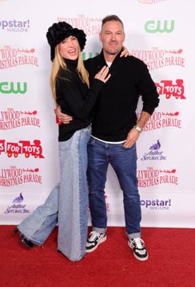 93rd Annual Hollywood Christmas Parade with Grand Marshal Luke Wilson in support of Marine Toys for Tots Featuring: Sharna Burgess, Brian Austin Green Where: Los Angeles, California, United States When: 30 Nov 2025 Credit: Faye s Vision Cover Images EDITORIAL USE ONLY. NOT FOR USE BY NEWSPAPERS BASED IN THE UK. Copyright: xx coverimg55303929