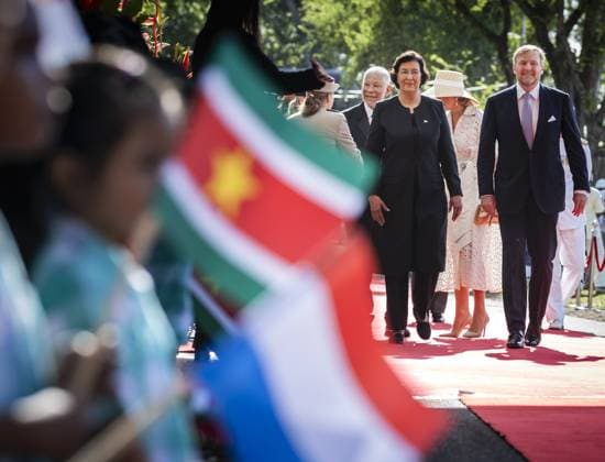 PARAMARIBO Surinamese President Jennifer Geerlings-Simons and her husband welcomed King Willem-Alexander and Queen Maxima at the Presidential Palace with an official welcome ceremony. The royal couple were on a three-day state visit to Suriname at the president s invitation. ANP REMKO DE WAAL netherlands out - belgium out  Copyright: xx x543575723x originalFilename: 543575723.jpg