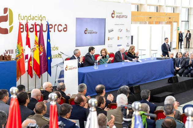 Queen Sofia presides over the presentation of the VIII edition of the Evolution Awards and the I edition of the Emiliano Aguirre Award in Burgos Queen Sofia c and the President of the Junta de Castilla y León, Alfonso Fernández Manueco 2i during the presentation of the VIII edition of the Evolution Awards and the I edition of the Emiliano Aguirre Award, at the Museum of Human Evolution, on December 1, 2025, in Burgos, Castilla Leon Spain The Evolution Awards and the Emiliano Aguirre Award, organized by the Atapuerca Foundation, recognize relevant trajectories and contributions in the field of human evolution, research and scientific dissemination 01 DECEMBER 2025 Tomá Burgos, Castilla Leon Burgos, Castilla Leon Spain  Copyright: xTomasxAlonsox 7140627