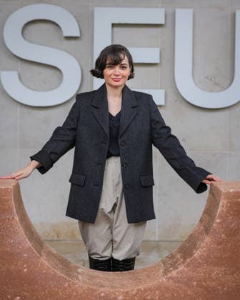 Open Monuments by Melek Zeynep Bulut photocall, new London Design Festival Landmark Project at the Design Museum, London, UK London, UK. 01st Dec, 2025. Artist Melek Zeynep Bulut poses with her work. Open Monuments by Melek Zeynep Bulut, is a new public installation and London Design Festival Landmark Project in the courtyard of the Design Museum in Kensington. LDF will present Open Monuments by Melek Zeynep Bulut at the Design Museum from 1 - 14 Dec 2025., Credit:Imageplotter Avalon  Copyright: xImageplotterx xAvalonx 1055819715