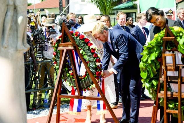 Paramaribo, The Netherlands, 2025-12-01 11:34:23 PARAMARIBO, December 1, 2025, Mama Sranan. King Willem-Alexander and Queen Maxima are paying a state visit to the Republic of Suriname at the invitation of President Jennifer Geerlings-Simons. King Willem-Alexander and Queen Maxima lay a wreath at the statue of Mama Sranan, which symbolizes Mother Suriname. The statue depicts a woman holding five children, who represent the people groups of Suriname. PHOTO: NLBeeld Patrick van Emst Credit: NL Beeld Patrick van Emst  Copyright: xx x