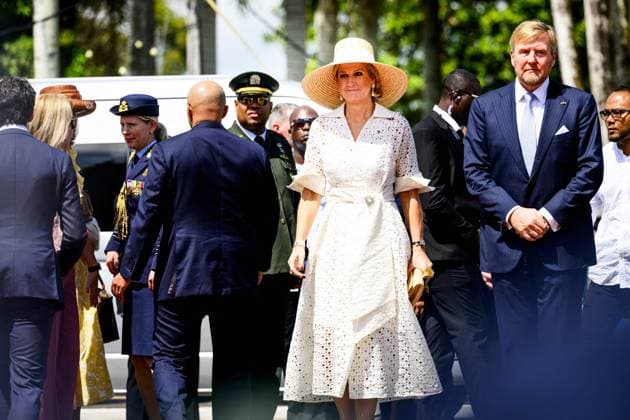Dutch Royals Visit Suriname - Day 1 Mama Sranan. King Willem-Alexander and Queen Maxima are paying a state visit to the Republic of Suriname at the invitation of President Jennifer Geerlings-Simons. King Willem-Alexander and Queen Maxima lay a wreath at the statue of Mama Sranan, which symbolizes Mother Suriname. The statue depicts a woman holding five children, who represent the ethnic groups of Suriname, on December 1, 2025, in Paramaribo, Suriname. Photo by Patrick van Emst NLBeeld Bruno PRess ABACAPRESS.COM NLBeeld Patrick van Emst Credit: NL Beeld Patrick van Emst Paramaribo Suriname  Copyright: xBrunoxPress ABACAx