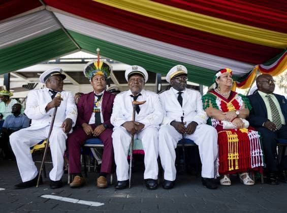 PARAMARIBO Representatives of descendants of enslaved people and indigenous communities in Suriname await the arrival of King Willem-Alexander and Queen Maxima before a discussion about the past and the future. The royal couple were on a three-day state visit to Suriname at the invitation of President Jennifer Geerlings-Simons. ANP REMKO DE WAAL netherlands out - belgium out  Copyright: xx x543611944x originalFilename: 543611944