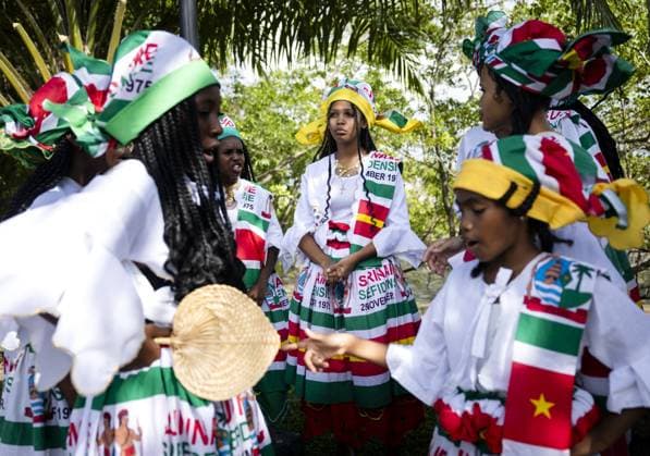 PARAMARIBO Representatives of descendants of enslaved people and indigenous communities in Suriname await the arrival of King Willem-Alexander and Queen Maxima before a discussion about the past and the future. The royal couple were on a three-day state visit to Suriname at the invitation of President Jennifer Geerlings-Simons. ANP REMKO DE WAAL netherlands out - belgium out  Copyright: xx x543611948x originalFilename: 543611948