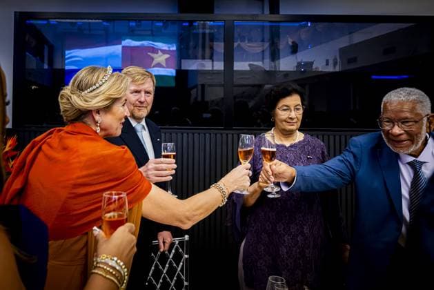 Paramaribo, The Netherlands, 2025-12-01 20:13:10 PARAMARIBO, December 1, 2025, Prince Ballroom. King Willem-Alexander and Queen Maxima are paying a state visit to the Republic of Suriname at the invitation of President Jennifer Geerlings-Simons. In honor of King Willem-Alexander and Queen Maxima s state visit, President Simons is hosting a state banquet. PHOTO: NLBeeld POOL Patrick van Katwijk. Pictured: Credit: NL Beeld Patrick van Emst  Copyright: xx x