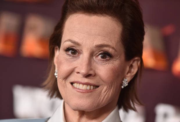 ˜Avatar Fire and Ash™ World Premiere Sigourney Weaver arriving to the world premiere of Avatar Fire and Ash at the Dolby Theatre on December 1, 2025 in Hollywood, Ca. Hollywood Dolby Theatre California USA Copyright: xLisaxOConnor xAFF-USA.COMx