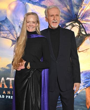 ˜Avatar Fire and Ash™ World Premiere Suzy Amis and James Cameron arriving to the world premiere of Avatar Fire and Ash at the Dolby Theatre on December 1, 2025 in Hollywood, Ca. Hollywood Dolby Theatre California USA Copyright: xLISAxOConnor xAFF-USA.COMx