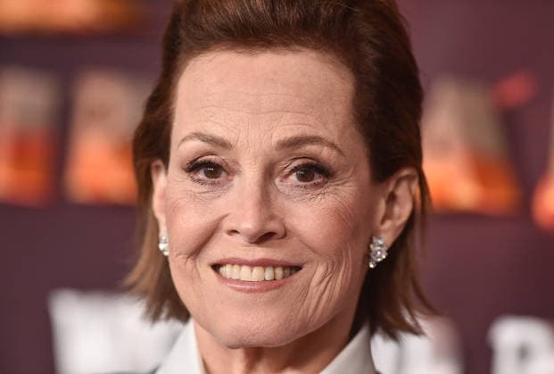 ˜Avatar Fire and Ash™ World Premiere Sigourney Weaver arriving to the world premiere of Avatar Fire and Ash at the Dolby Theatre on December 1, 2025 in Hollywood, Ca. Hollywood Dolby Theatre California USA Copyright: xLISAxOConnor xAFF-USA.COMx