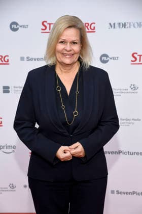 ABBberlin: Nancy Faeser ex Innenministerin Polizikerin auf dem roten Teppich bei der Weltpremiere des Kino Films STROMBERG WIEDER ALLES WIE IMMER im Zoo Palast Berlin am 01.12.2025 Berlin Deutschland