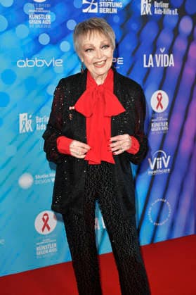 Barbara Schöne bei der Künstler gegen Aids Gala 2025 im Stage Theater des Westens. Berlin, 01.12.2025 Foto:xM.xBehrensx xFuturexImagex aidsgala_5205