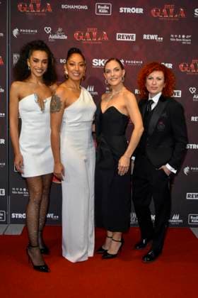 ABBkoeln No Angels, Nadja Benaissa, Lucy Diakovska, Sandy Mölling Moelling Jessica Wahls as guests on the red carpet at the Charity Aids Gala in the Musical Dome Cologne on 01 12 2025 NRW Germany