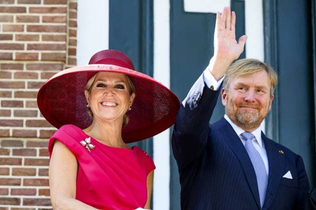 Dutch Royals Visit Suriname - Day 1 King Willem-Alexander and Queen Máxima are paying a state visit to the Republic of Suriname at the invitation of President Jennifer Geerlings-Simons. As part of the separation of powers, the judiciary will also be visited. At the Court of Justice, the Royal Couple will speak with the President of the Court and several judges about the importance of judicial independence in a democratic constitutional state. Paramaribo, The Netherlands on December 1, 2025. Photo by NLBeeld Patrick van Emst ABACAPRESS.COM Suriname  Copyright: xBrunoxPress ABACAx