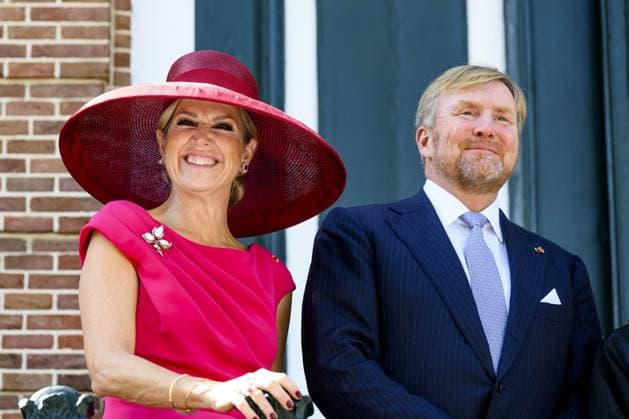 Dutch Royals Visit Suriname - Day 1 King Willem-Alexander and Queen Máxima are paying a state visit to the Republic of Suriname at the invitation of President Jennifer Geerlings-Simons. As part of the separation of powers, the judiciary will also be visited. At the Court of Justice, the Royal Couple will speak with the President of the Court and several judges about the importance of judicial independence in a democratic constitutional state. Paramaribo, The Netherlands on December 1, 2025. Photo by NLBeeld Patrick van Emst ABACAPRESS.COM Suriname  Copyright: xBrunoxPress ABACAx