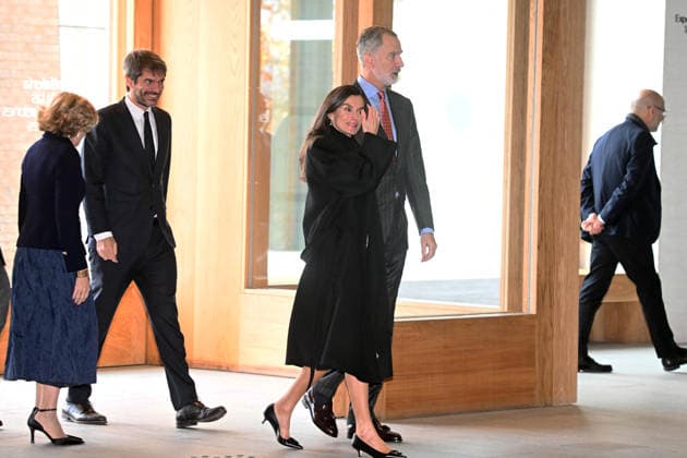 The King and Queen inaugurate the exhibition on Queen Victoria Eugenia The Minister of Culture, Ernest Urtasun, King Felipe and Queen Letizia on their arrival at the inauguration of the exhibition on Queen Victoria Eugenia, in the Galleries of the Royal Collections, at the Royal Palace, on December 2, 2025, in Madrid Spain KINGS EXHIBITION VICTORIA EUGENIA José Madrid Madrid Madrid Madrid Spain  Copyright: xJosÃ xOlivax 7141962